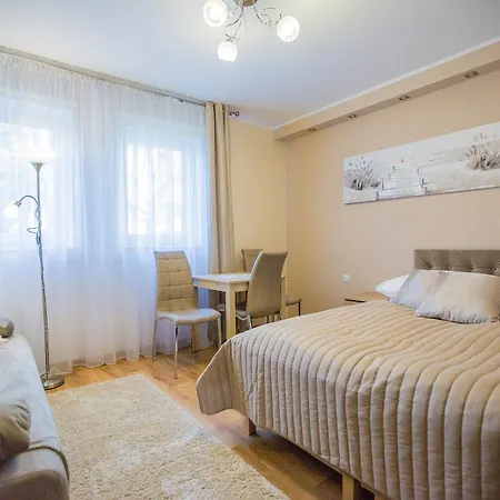 Savona Nocleg ze śniadaniem 2*